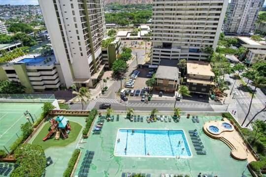 Beautifully Renovated 32Nd Floor Deluxe Ocean View Waikiki Condo Condo Гонолулу Екстер'єр фото