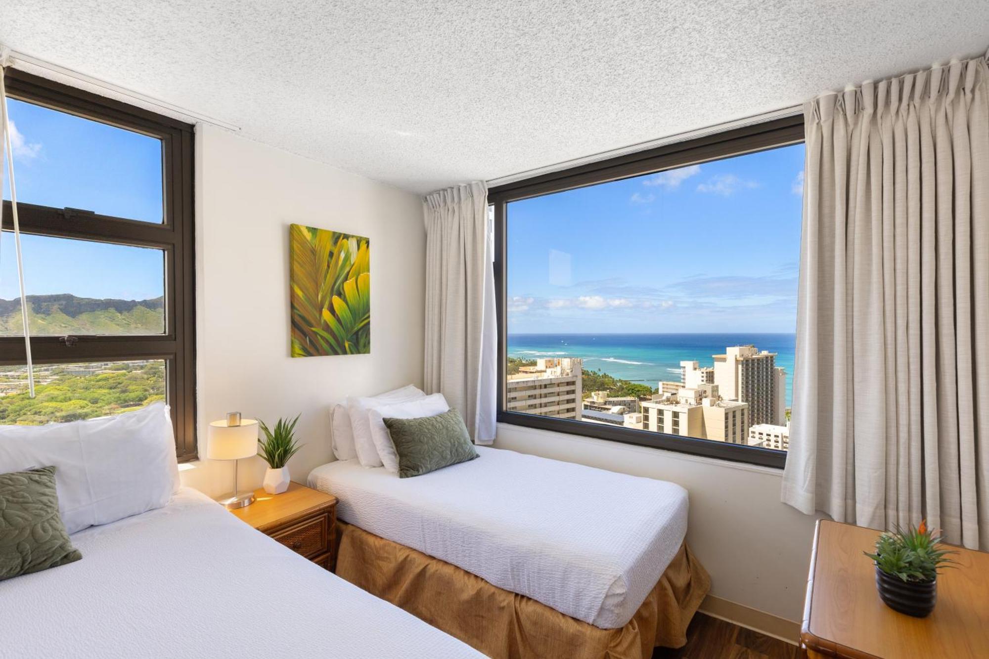 Beautifully Renovated 32Nd Floor Deluxe Ocean View Waikiki Condo Condo Гонолулу Екстер'єр фото