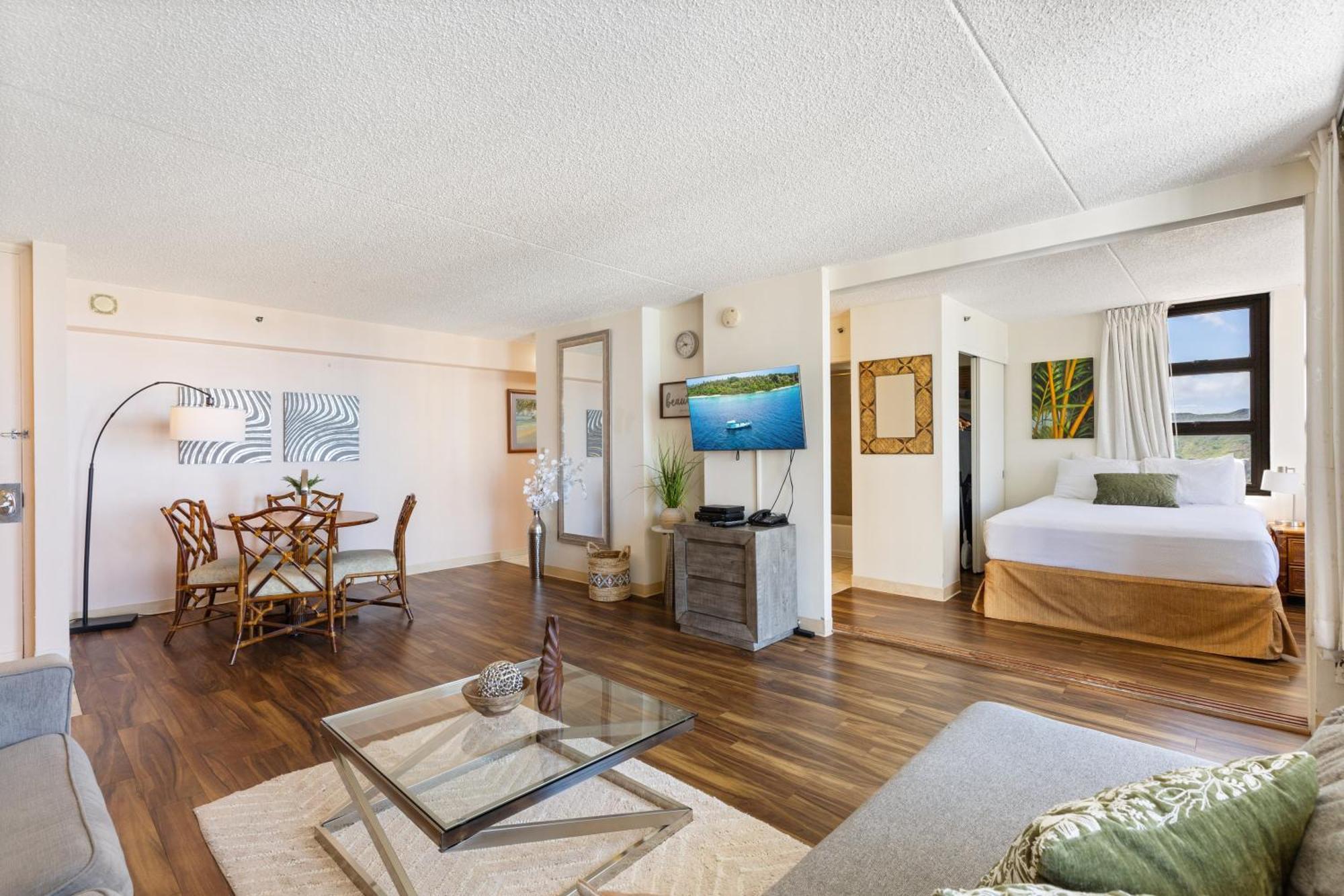 Beautifully Renovated 32Nd Floor Deluxe Ocean View Waikiki Condo Condo Гонолулу Екстер'єр фото